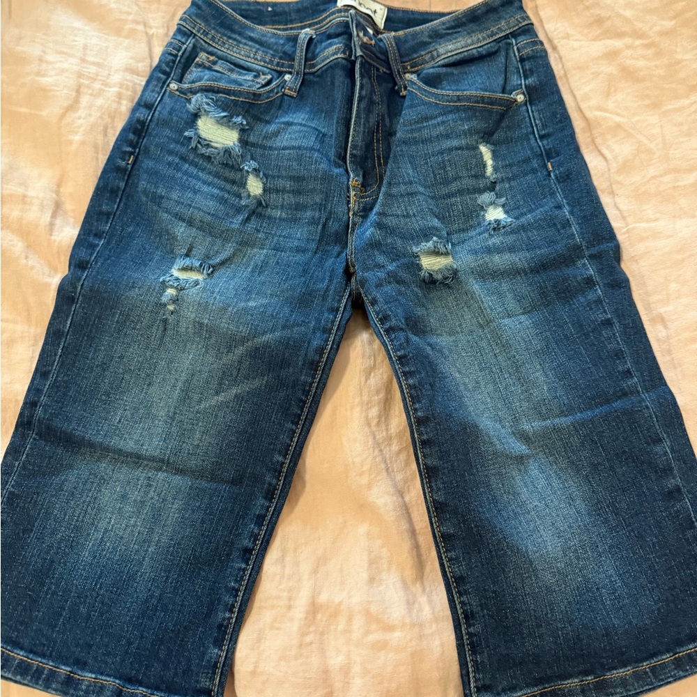 Tricot distressed Jean Bermuda short-27/28